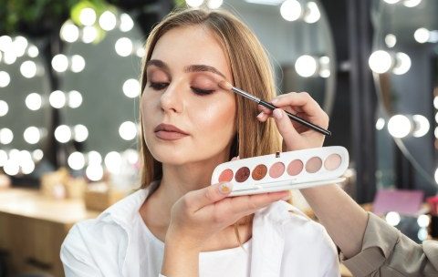 Curso de Maquiagem para Festas e Noivas
