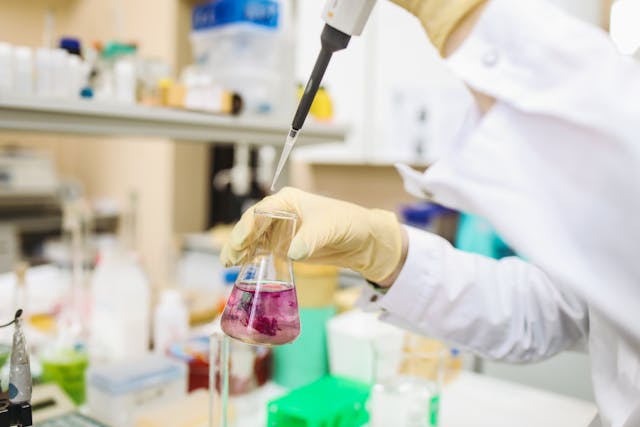 o que é curso de biomedicina