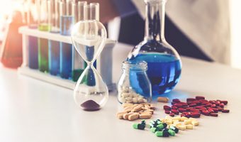 Capa do Curso de Química Medicinal e Farmacêutica